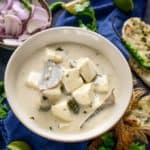 Paneer in White Gravy is a creamy, rich dish where Paneer cubes are simmered in a onion cashew nut based white gravy. It is a popular dish in most Indian restaurants and goes well with Indian breads. Here is how to make Paneer in White Gravy Recipe.