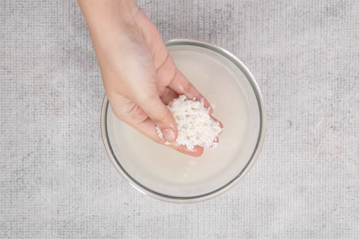 Soaked rice.