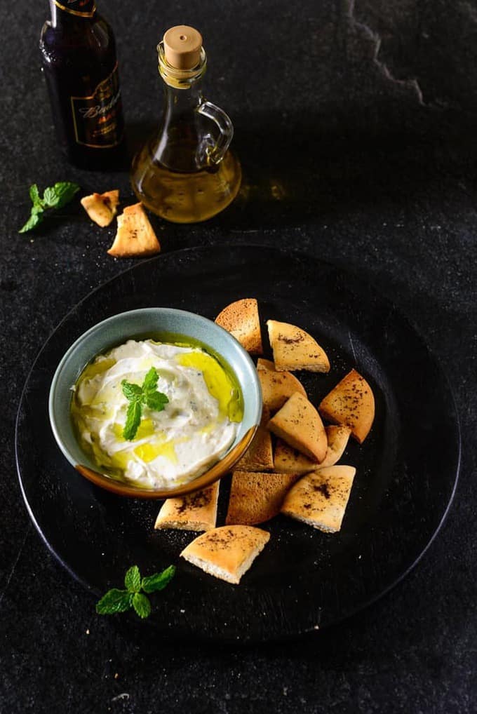 Yogurt Dip with Mint and Garlic