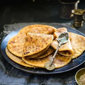 Til Gud Poli is a sweet chapatti/flatbread that is typically prepared during Makar Sankranthi. It is sweet, soft, delicious and best enjoyed with ghee.