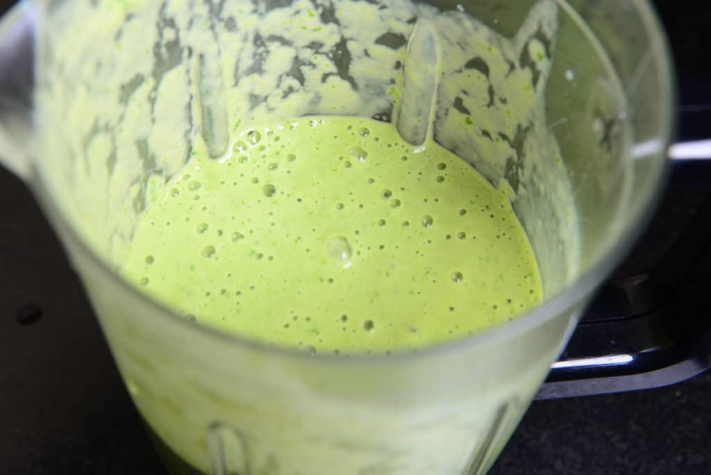 Healthy Mango Banana Green Smoothie Recipe, Healthy 4 ingredient Mango Banana Green Smoothie Recipe, green mango smoothie recipe, spinach mango smoothie benefits,