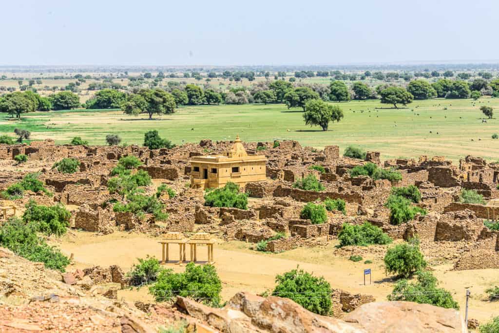 Read about my exploits at Suryagarh Palace, Jaisalmer & how I enjoyed the epitome of royalty in middle of Thar. An absolute must for in Rajasthan.