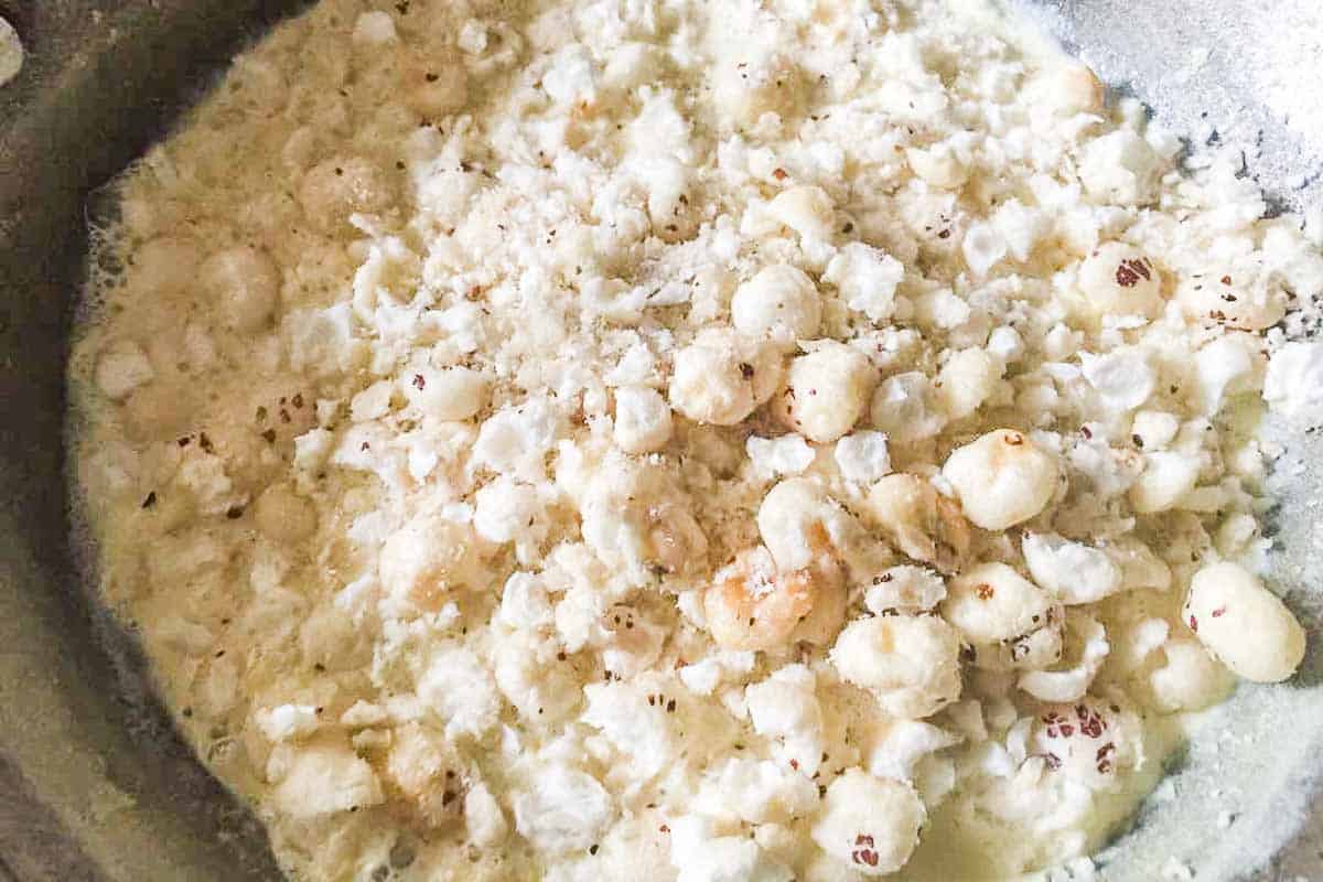 Kesar Makhana Phirni Recipe, Phirni recipe, punjabi phirni recipe, phirni recipe pakistani, rice phirni recipe, phirni recipe with rice flour