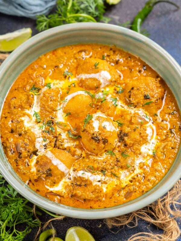 Aloo Pyaz Ki Sabji (Shahi Aloo Pyaz) is a rich and creamy Indian curry made using baby potatoes and pearl onions. Serve it with naan or lachha paratha for an indulgent meal.