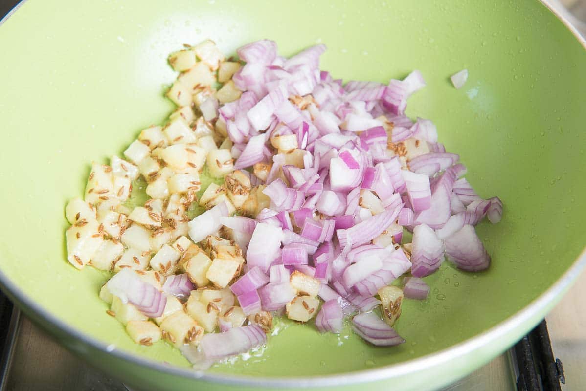 Spicy Sabudana Khichdi Recipe, How to make Sabudana Khichdi, maharashtrian sabudana khichdi recipe, how to make sabudana khichdi non sticky, sabudana upma recipe, how to soak sabudana