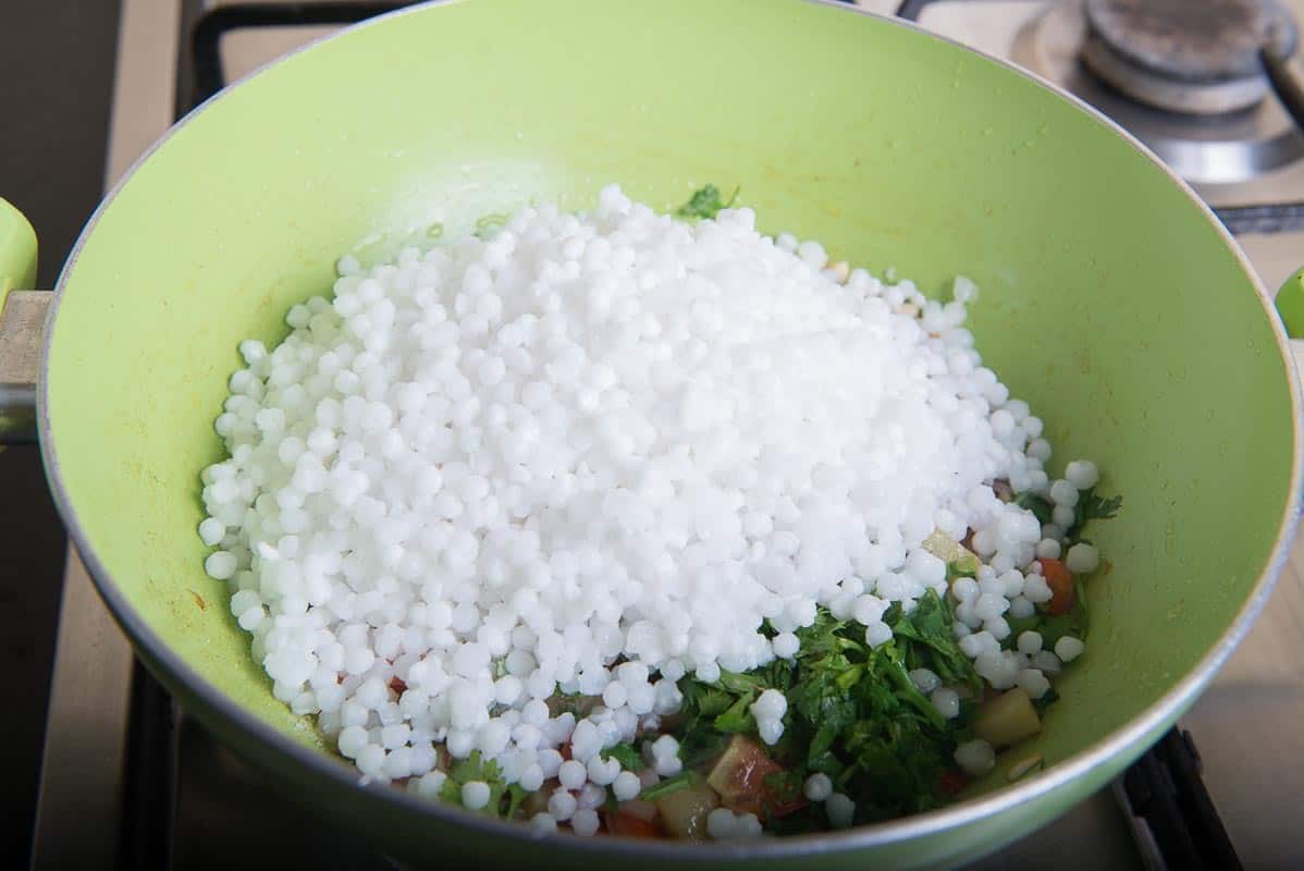 Spicy Sabudana Khichdi Recipe, How to make Sabudana Khichdi, maharashtrian sabudana khichdi recipe, how to make sabudana khichdi non sticky, sabudana upma recipe, how to soak sabudana