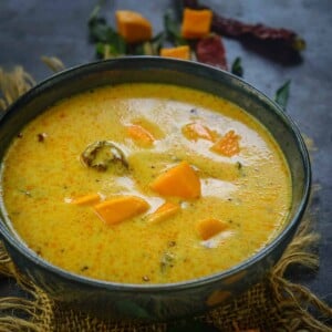 Fajeto or Mango Kadhi or Aam Ki Kadhi is a Gujarati dish made using yogurt, chickpea flour, and ripe mangoes. It was traditionally made using the seed of ripe mangoes to utilize all the pulp that is attached to it after we eat it.