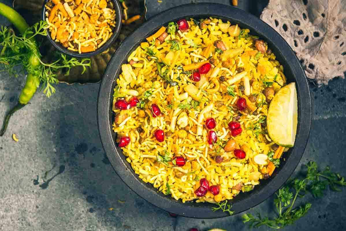 Traditional Indori Poha Recipe (With Jeeravan Masala) - Whiskaffair