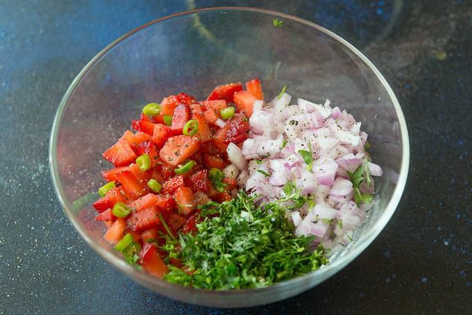 All the ingredients are added in a bowl