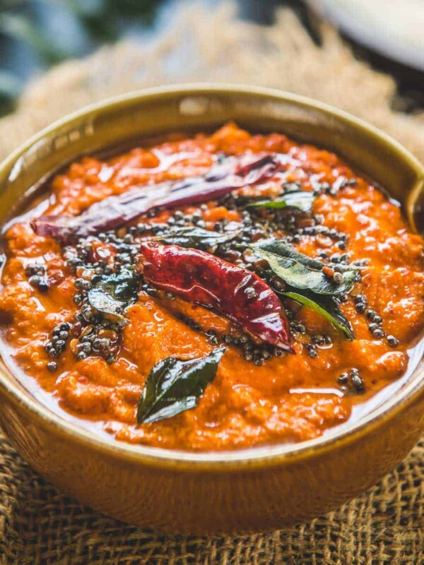 Red Chilli Coconut Chutney is an easy-to-make South Indian style chutney that tastes delicious with dosa and idli. It comes together in just 15 minutes using simple ingredients (vegan).