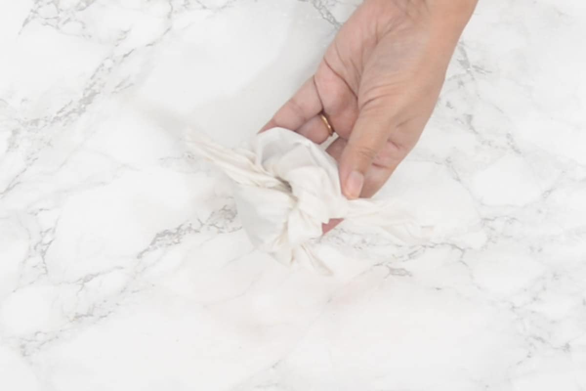 Knot made to make a potli.
