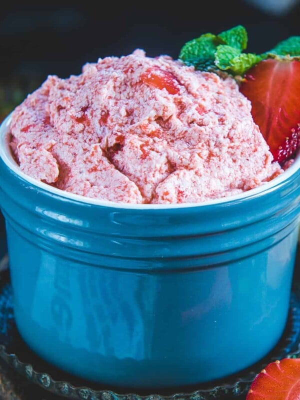This 5-minute, 4-ingredient Whipped Strawberry Butter is a perfect recipe to elevate your breakfast. Use fresh or frozen strawberries.