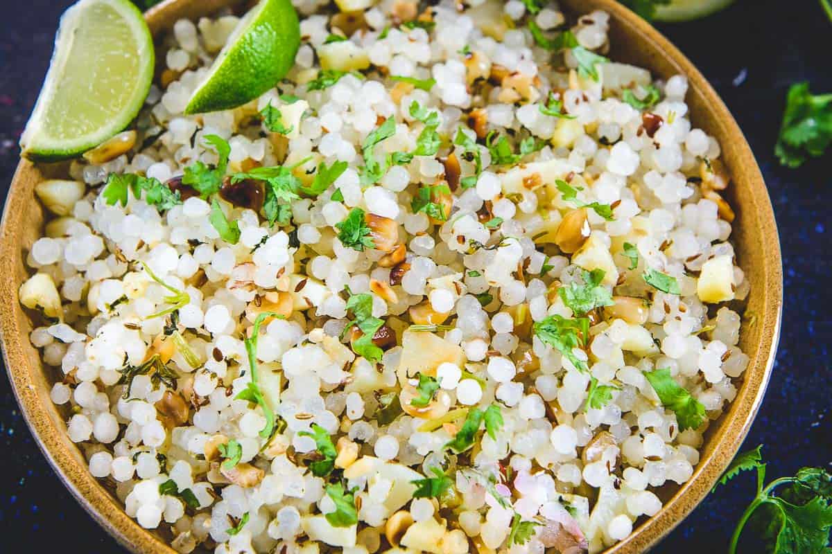 Sabudana Khichdi Recipe (Non Sticky) + Video Whiskaffair