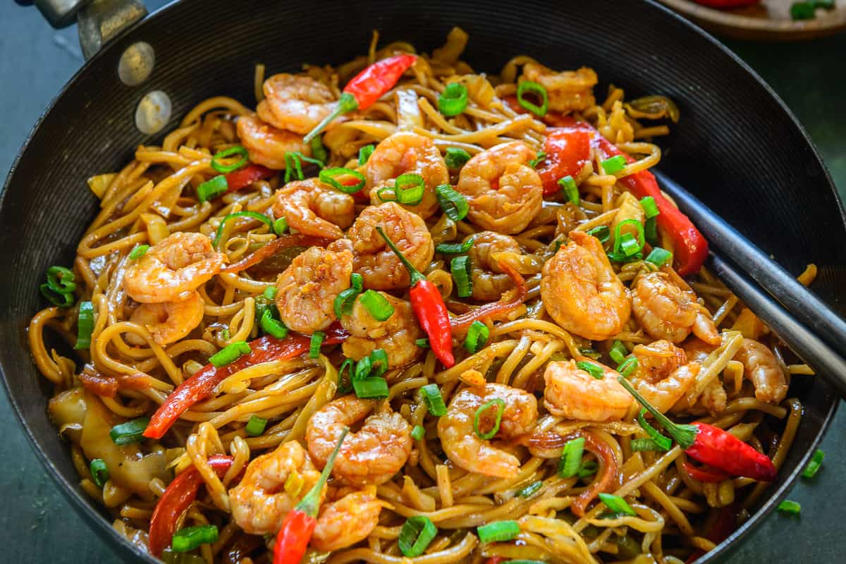 Shrimp Chow Mein Recipe (Step by Step + Video) Whiskaffair