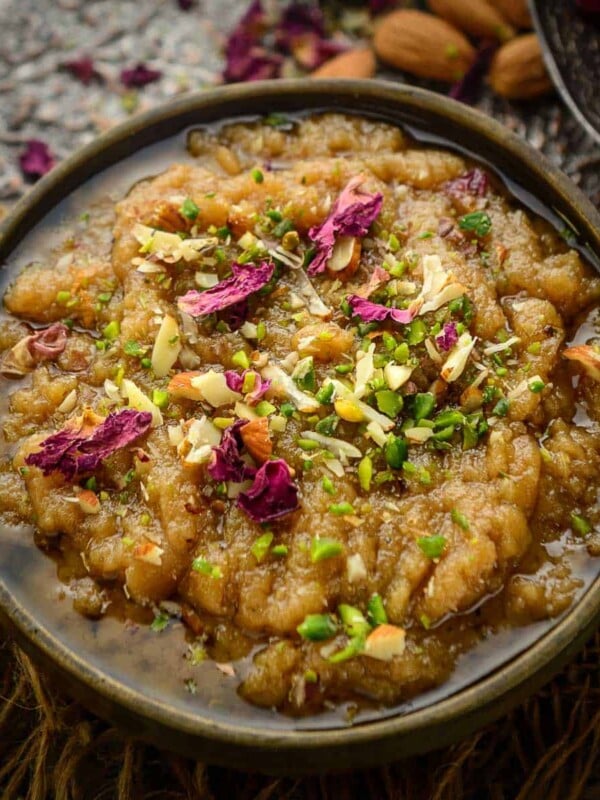 Farali Rajgira Atta Sheera (Rajgira Halwa, Rajgara No Sheero, Amaranth Flour Halwa)) is an Indian dessert made using Rajgira (Amaranth) flour. It is perfect to make for vrat (Hindu fasting days), festivals, or special occasions (gluten-free, vegetarian).