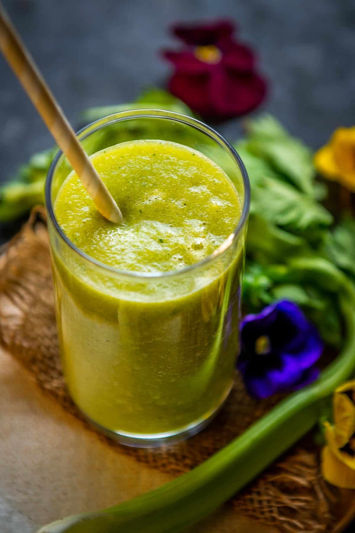 Celery Smoothie (Step by Step + Video) Whiskaffair