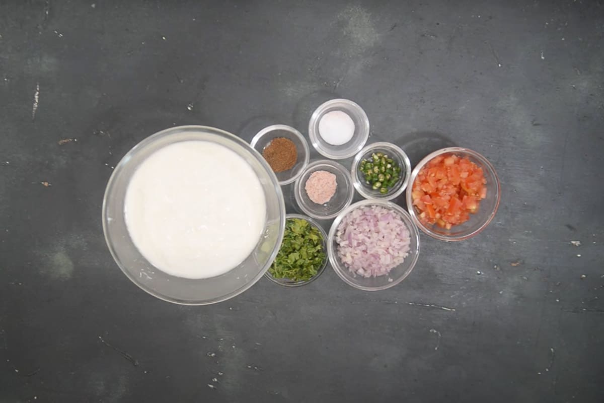 Raita ingredients.