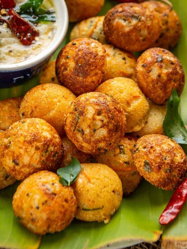 Palak Pakora Recipe  Spinach Fritters    Whiskaffair - 51