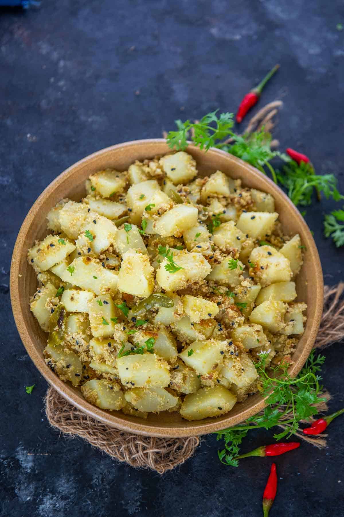 Aloo Posto Recipe (Bengali Poppy Seed Potato Fry) Whiskaffair