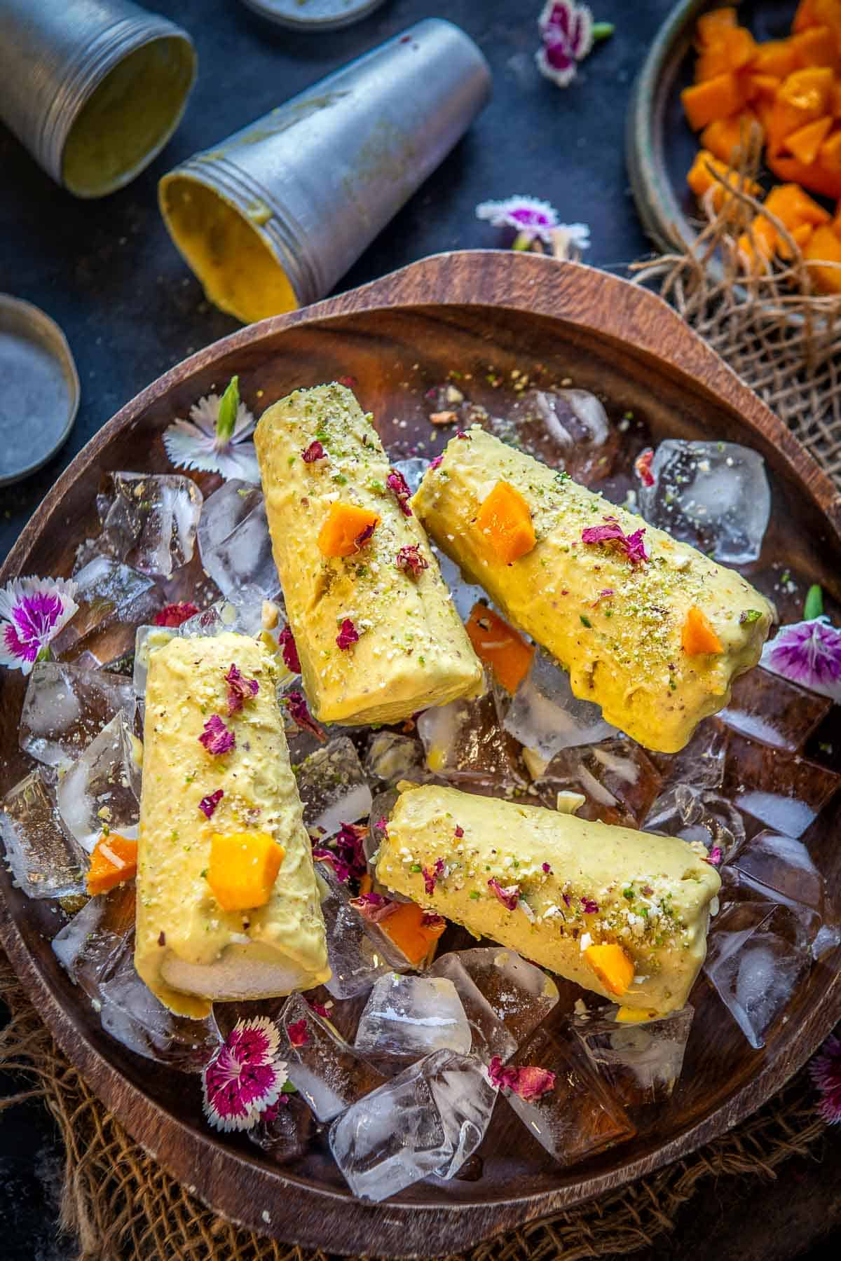 Mango kulfi served on a plate