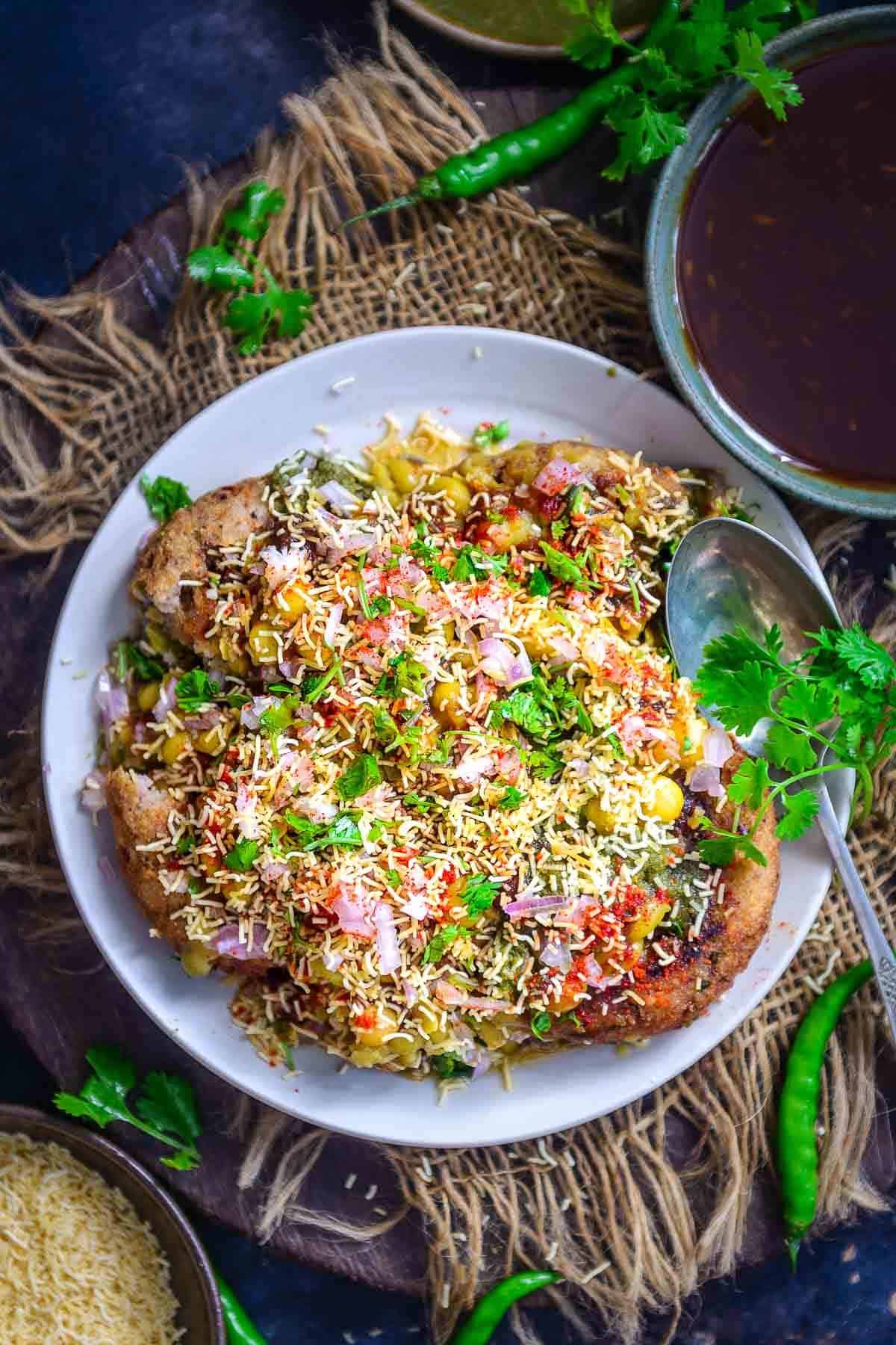 Ragda Pattice served in a bowl.