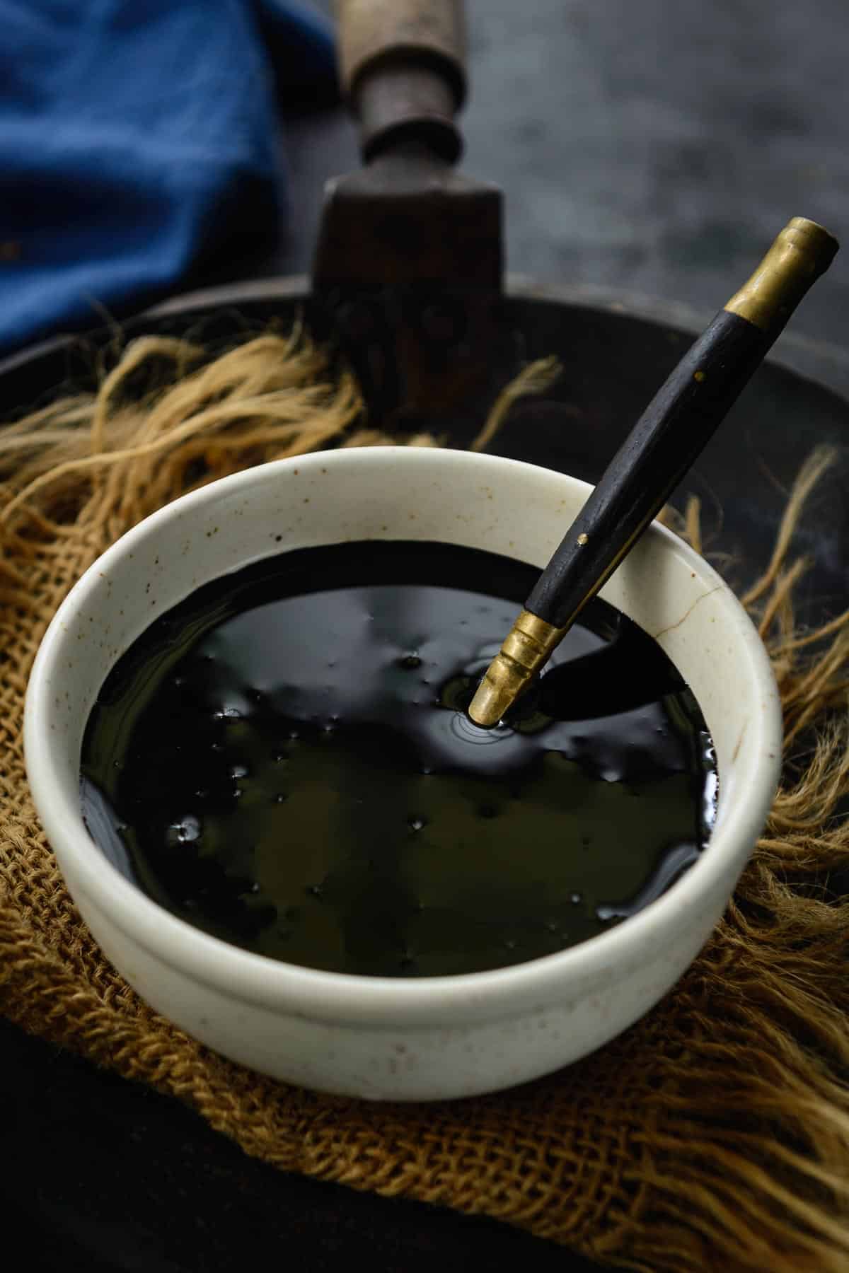 Best Balsamic Glaze Recipe  Balsamic Reduction    Video - 90