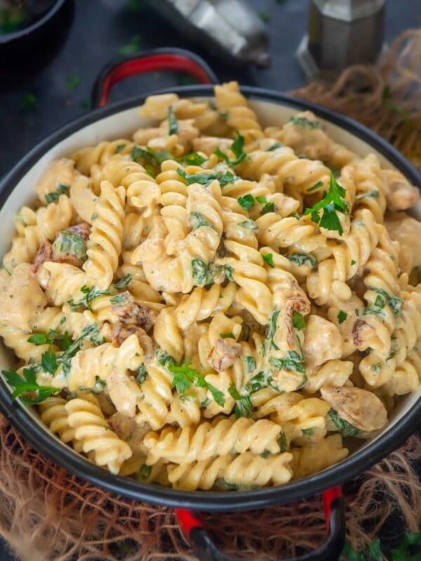 This smooth and creamy Italian Chicken Florentine Pasta needs minimal prep and gets done in under 30 minutes. If you are looking for an easy-to-make chicken dinner, then give it a try.