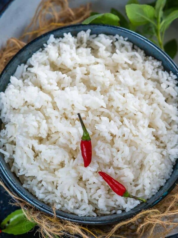 Making White Jasmine Rice in Instant Pot has become my favorite cooking method. It gives perfect results every time and is hands-off. Once you try the instant pot jasmine rice recipe, you will not return to another method (vegan, gluten-free).