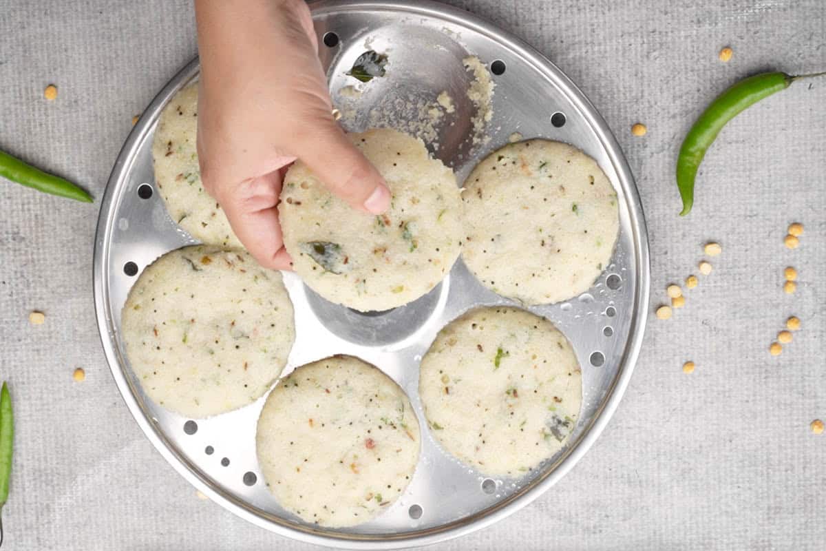 Steamed rava idli.