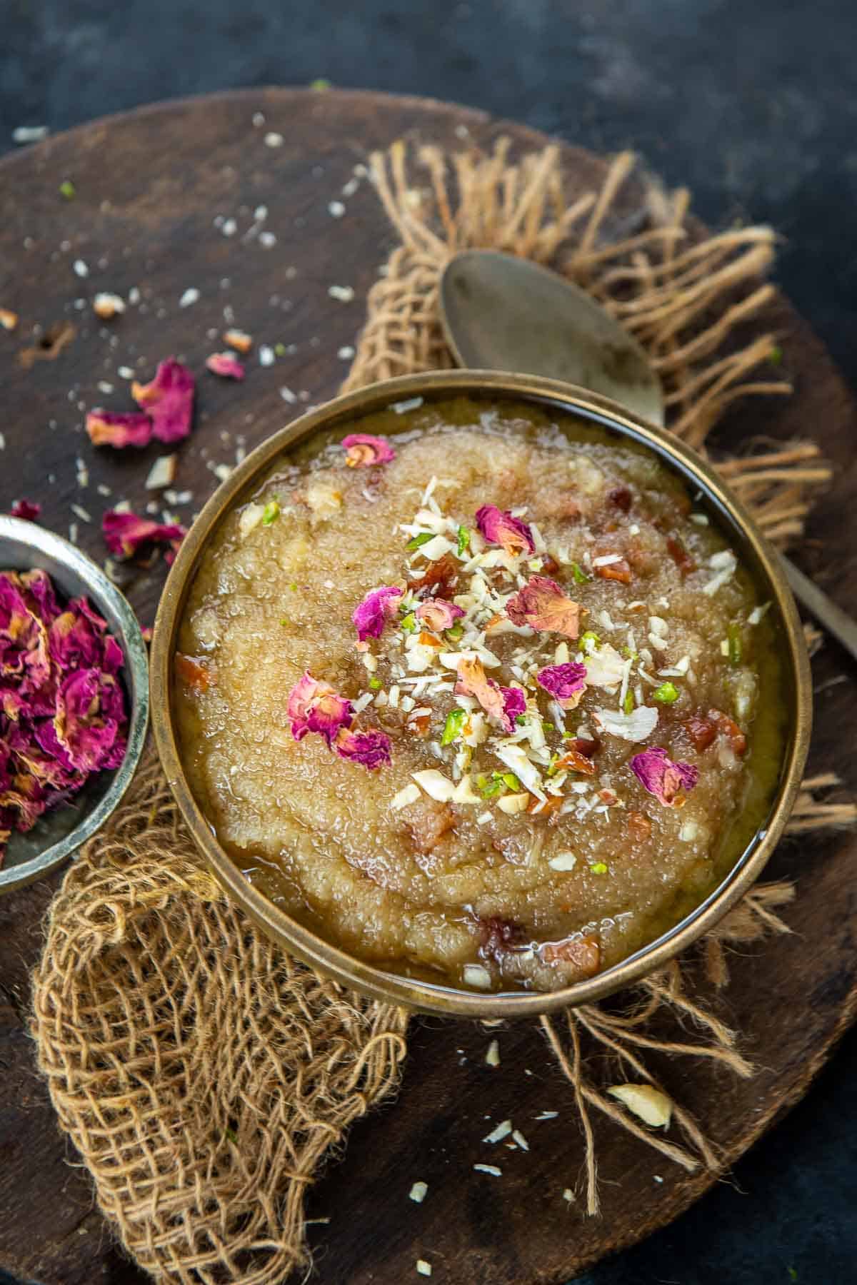 Sooji halwa served in a bowl.