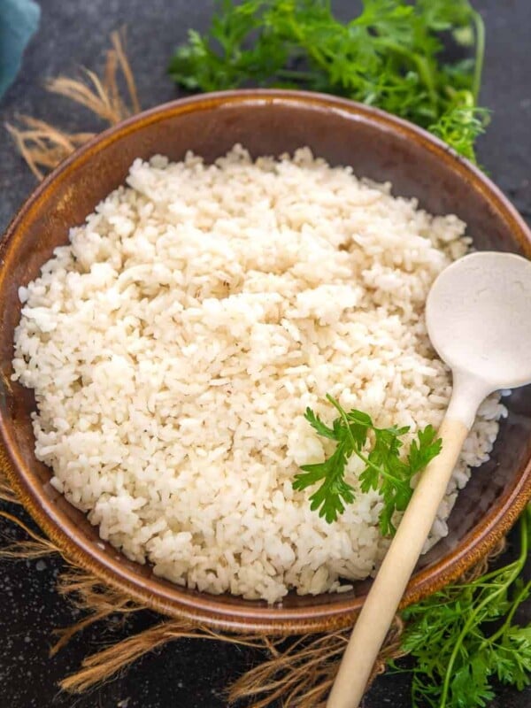 Make this quick and easy instant pot sticky rice in under 30 minutes with just 2 ingredients. Once you will make the sticky rice in instant pot, you will never go back to the traditional bamboo steamer method.