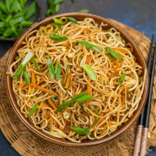Indo Chinese Veg Hakka Noodles Recipe + Video Whiskaffair