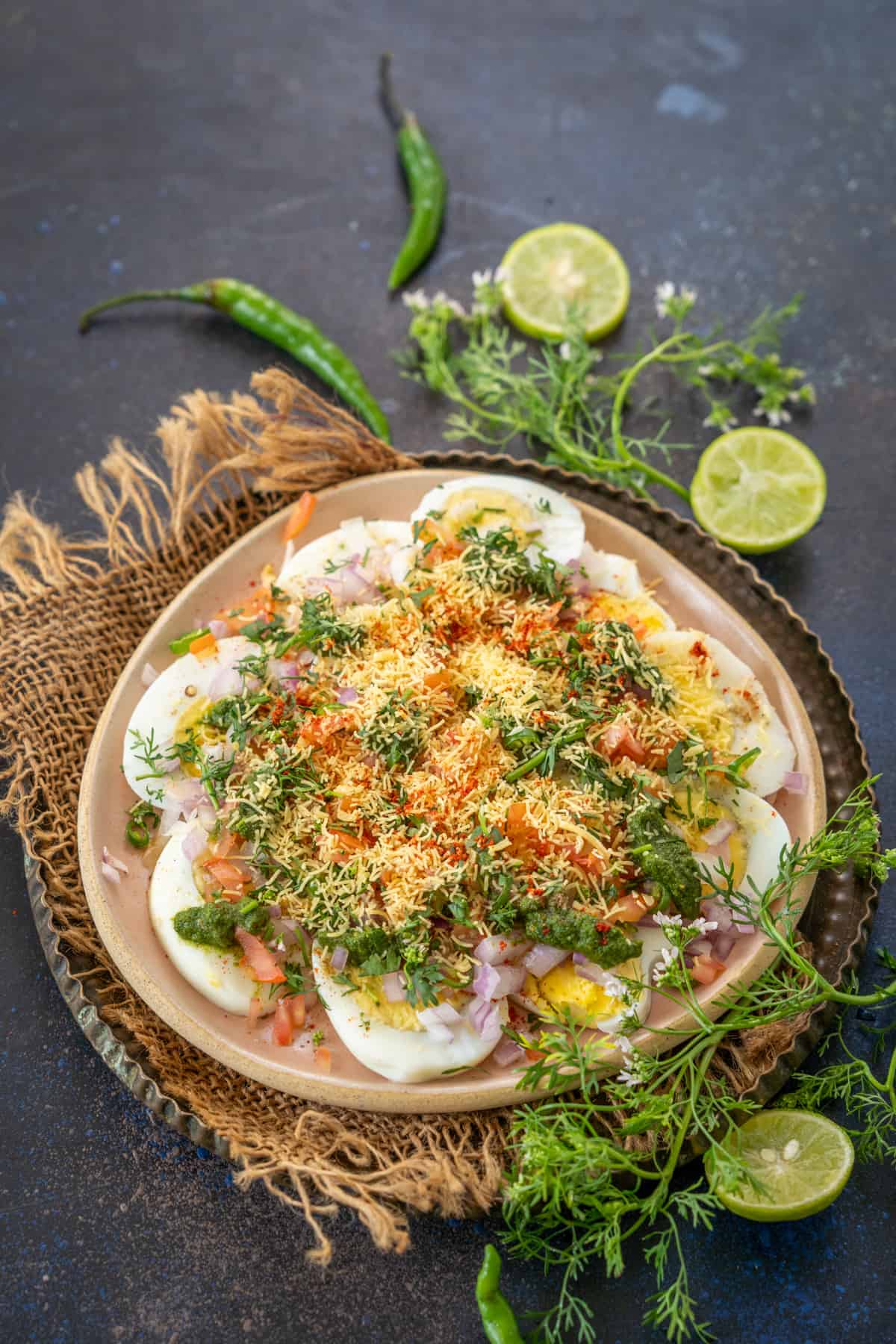 Egg chaat served on a plate.