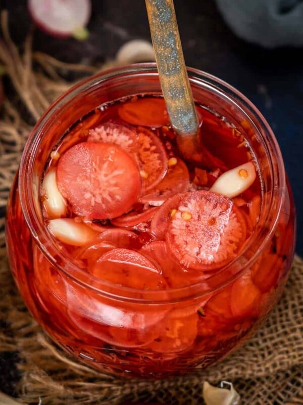 Crispy, spicy, and super easy to make, Spicy Pickled Radishes come together in under 10 minutes of hands-on time. Put them in tacos, toast, sandwiches, or wraps; these give a zingy bite to them.