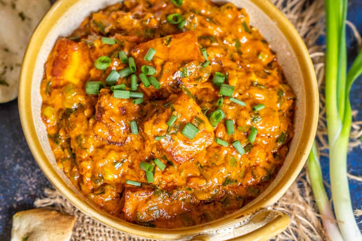 Paneer Hara Pyaz Recipe (Paneer Green Onion Curry) Whiskaffair