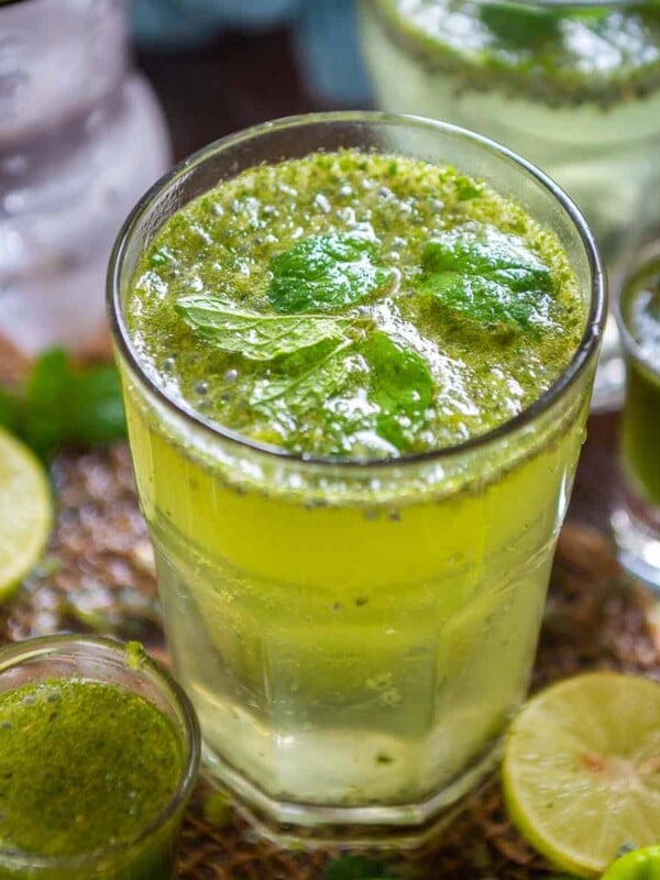 Fuljar Soda is Kerala's popular fizzy drink, which will surely freshen you up instantly. It is spicy, tangy, and full of flavor. Here is how to make it at home (vegan, gluten-free).
