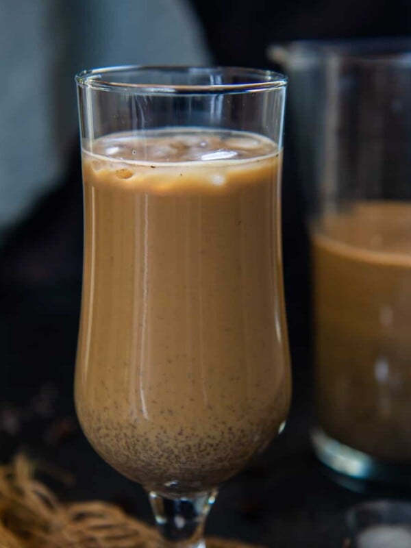 Iced Horchata Coffee (Horchata Latte) is a delicious blend of traditional Mexican horchata and coffee. If you love coffee, this version will be your new favorite to sip on a hot summer day (gluten-free, vegetarian).