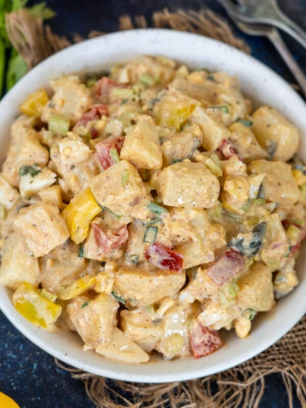 Make this creamy and super delicious Louisiana-style Cajun Potato Salad using simple ingredients. This salad is perfect for serving for get-togethers, potlucks, picnics, brunches, or summer BBQs.