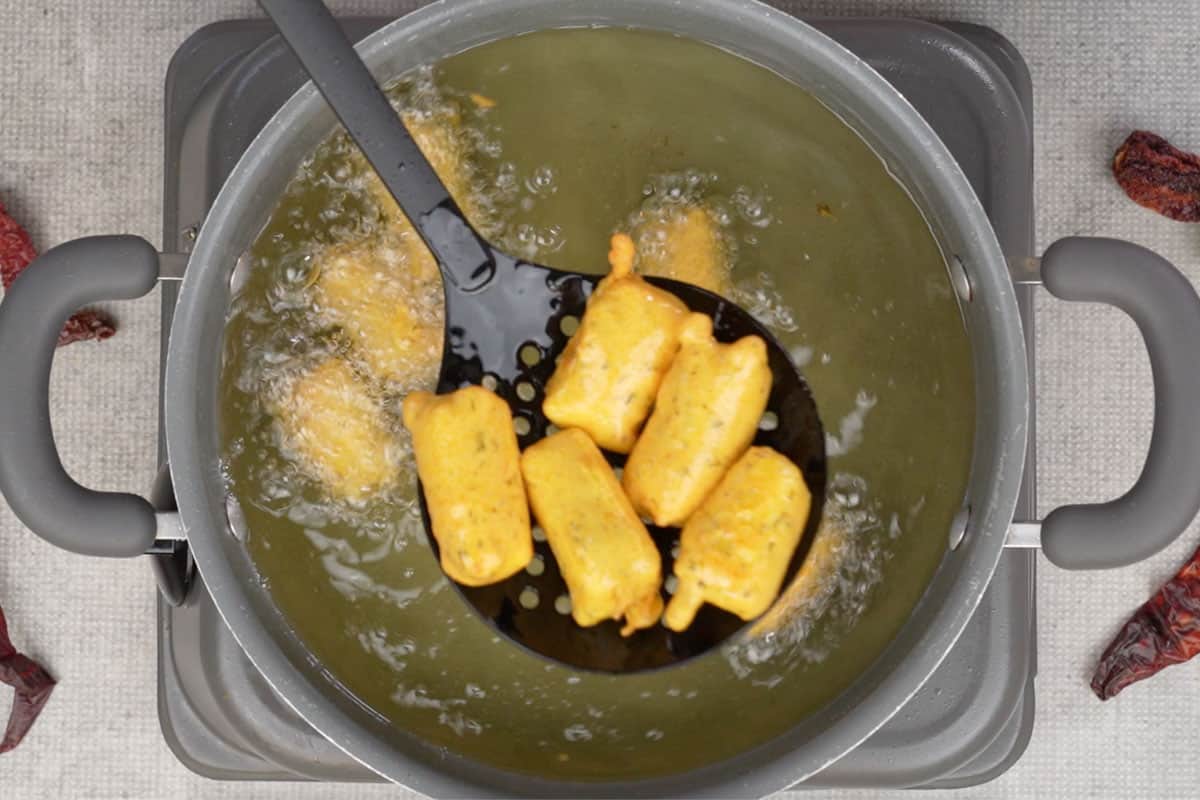 Paneer Pakora Recipe  Paneer Pakoda    Whiskaffair - 39
