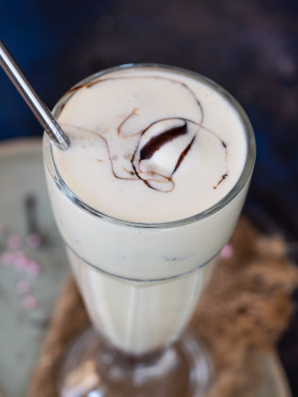 Custard Milkshake is a smooth, creamy beverage made using instant custard powder, milk, and other ingredients. It is perfect for serving chilled on warm summer days or for Ramadan (vegetarian, gluten-free).