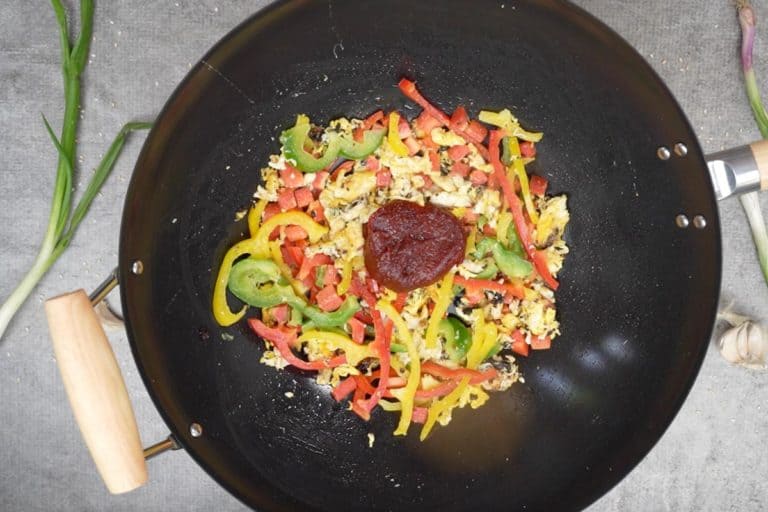 Korean Gochujang Fried Rice Recipe (Bokkeumbap) + Video