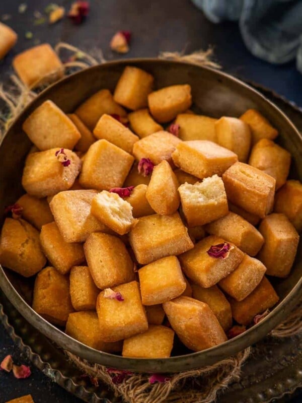 Shankarpali is a Maharashtrian snack that is basically deep-fried crispy flour biscuits. It can be made sweet or savory.