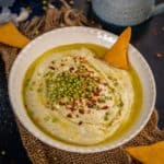 Hurda hummus served in a bowl.