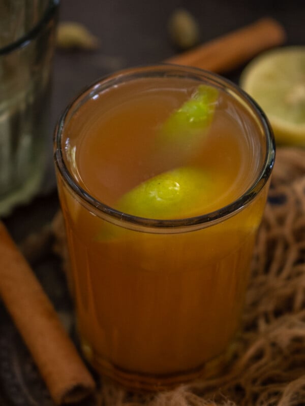Sulaimani Tea (Malabar Spiced Chai) is an Indian black tea recipe flavored with whole spices and made without the addition of milk. It is quite popular in the Malabar region of India (vegan, gluten-free).