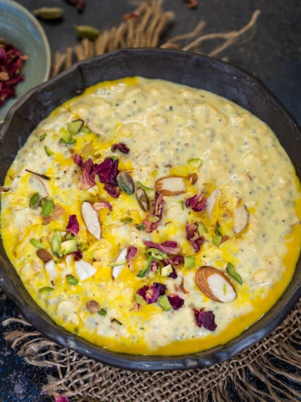 Kesar Badam Overnight Oats is an Indian twist on the classic overnight oats recipe. Make it for a healthy, quick, and easy breakfast.