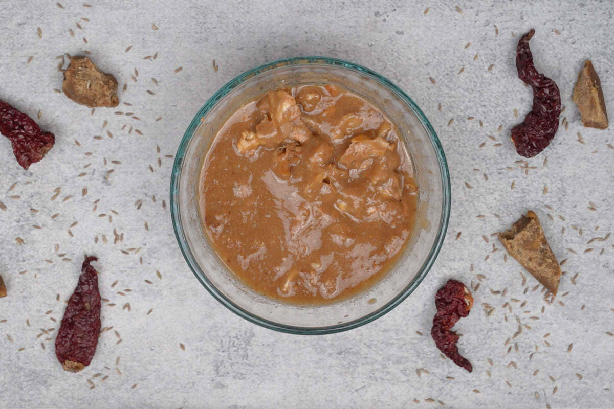 Mashed tamarind pulp.