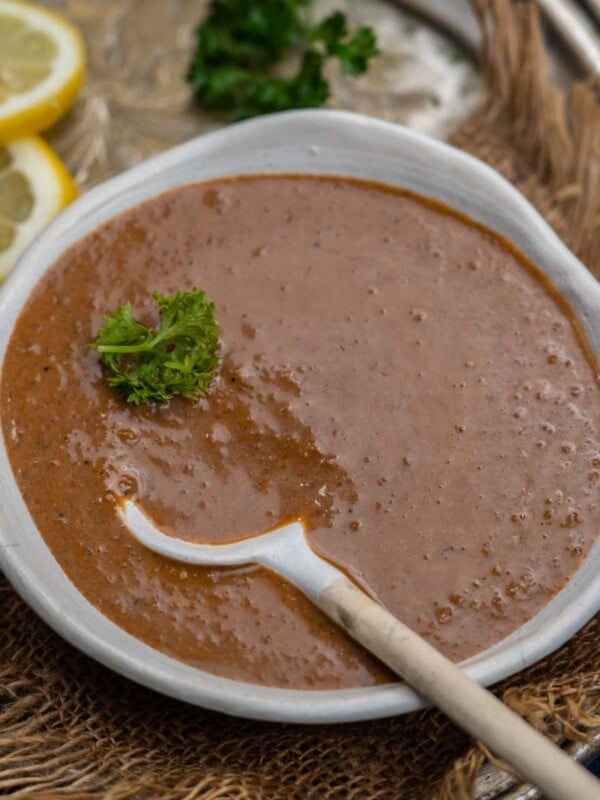 Hibachi Ginger Salad Dressing (Japanese Salad Dressing) is a sweet tangy dressing prepared with simple pantry ingredients in 15 minutes. Use it over your favorite salads or as a dipping sauce (vegan).