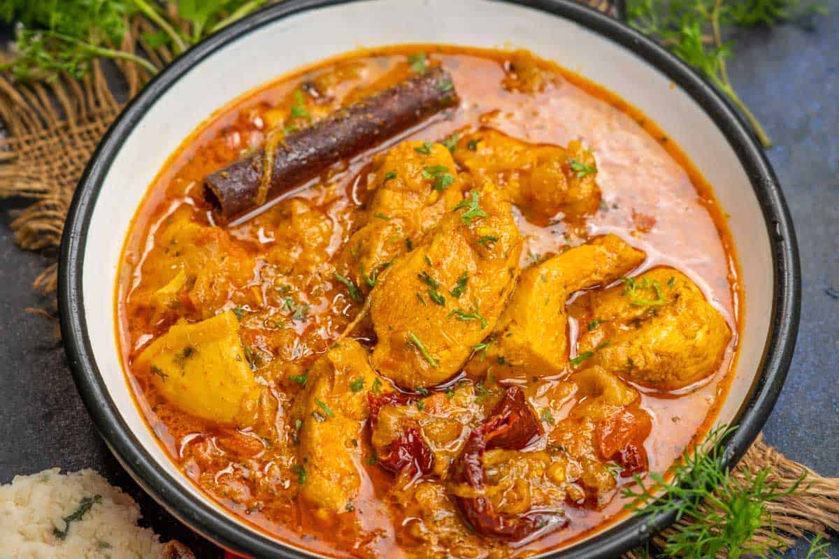 Boneless Chicken Curry Recipe (North Indian Style) - Whiskaffair