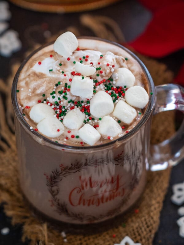 Bourbon Hot Chocolate is nothing but classic hot chocolate spiked with bourbon. It is rich, and creamy and has slight caramelly notes from the bourbon (vegetarian, gluten-free).
