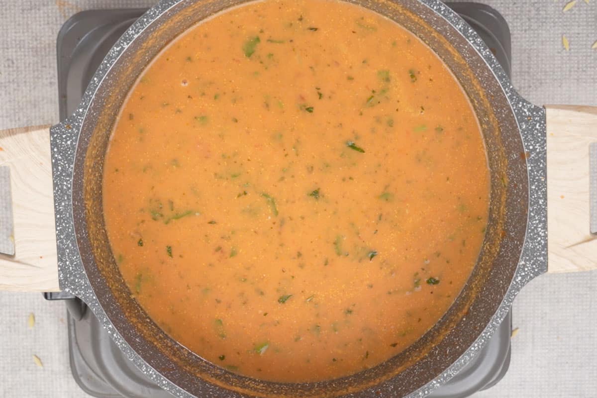 Ready tomato florentine soup.